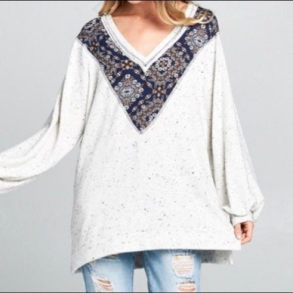 NWT Hummingbird Chevron Hacci Brushed Knit Top Colorblock Pullover Women's Large - Picture 2 of 7